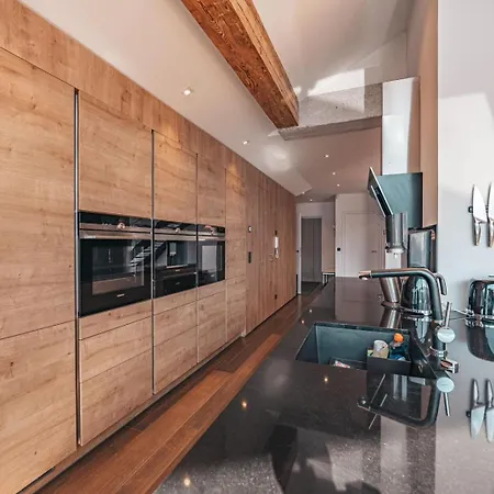 The Penthouse Zell